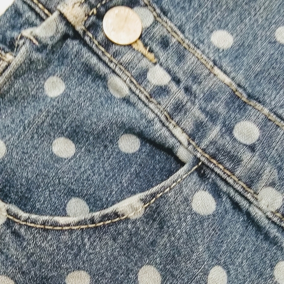 Sold - Picture 3 of 5